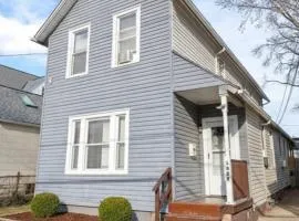 5 Bedroom House in Tremont, near downtown, and Ohio City Whole