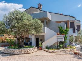 Apartments Villa Ana, viešbutis mieste Palit