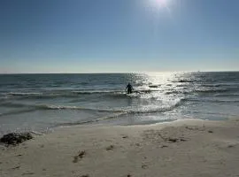 2BR and 1BR private RVs in resort with pool - Close to gulf beaches - Full kitchen, indoor-outdoor living spaces, BBQ, Pizza Oven - Near Sanibel Island, Fort Myers Beach - Resort has recreation amenities and laundry - High-speed WiFi fiber Internet