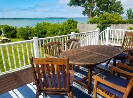 Barnstable Harbor Home, hotel em Barnstable