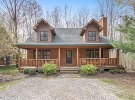 Kingfisher Cove Cabin 28, viešbutis mieste Saugatuck