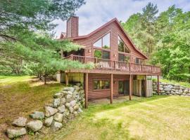 Northwoods Getaway, hotel a Arbor Vitae