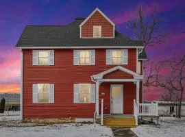The Schoolhouse-Steps from Coe & Close to Downtown