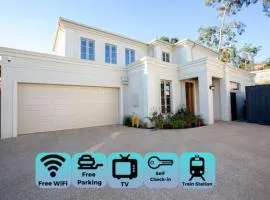 Classic and luxuries Taste Glen Centre 4beds Home