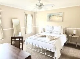 Nature's Nook, 2 Acres Home by Springs and Gainesville