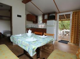 Mobile Homes Comfort CAPRI Bijela Uvala，波雷奇的度假園區
