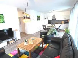 NEU - "Nemo" Papenburg ebenerdig rollstuhlgerecht 83 qm Neubau EBK Free Wifi NEU