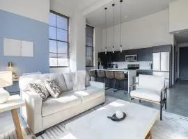 Landing Beautiful 1BD Gym