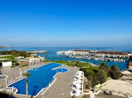 JASMINE COURT Hotel & SPA Central Location, hotel i Temblos