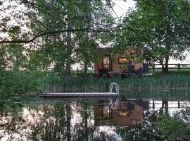 Tiny House am Naturteich mit Terrasse & Kamin - für bis zu 5 Personen - Für Kurzentschlossene