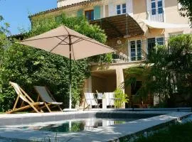 Historic House With Pool In Nyons