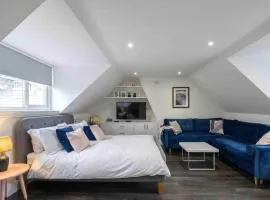 Aquila House
