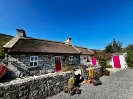 Oranuisce Thatch Cottage Ballyvaughan