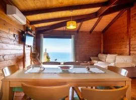 Acogedora casa con vistas al mar by CABANA Rentals