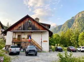 Casa-La Lorraine joli studio dans chalet St-Véran