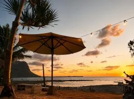 Seafront Sunset Suite, Le Morne Retreat & Terrace
