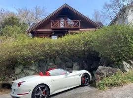 湖畔の森 ウッドペッカー AWA Resort
