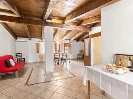 Grande Casa Nel Villaggio