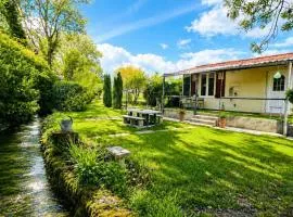 La maisonnette au bord de l eau