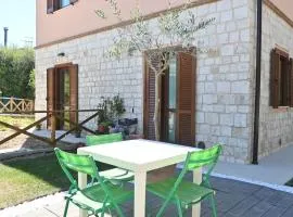 S358 - Sirolo, bilocale con giardino e parcheggio