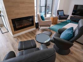 407 - Luxury Condo - Incredible View & Pool, hôtel à Baie-Saint-Paul