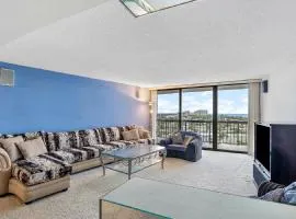 Spacious 2 Bedroom Waterfront Condo with Beach Access