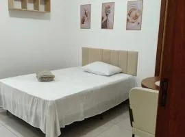 950m da UFV, ao lado da prefeitura e aconchegante