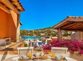 Le Ginestre Sea View One-Bedroom Apartment 100m from the Beach and Town Center