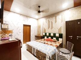 REGAL HOMESTAYS - Budget & Smart Rooms, hotel in Phagwara