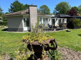 HOLTINGERHUYS Havelte- Giethoorn! Tegen betaling Wellness!!!, hotel v destinácii Havelte