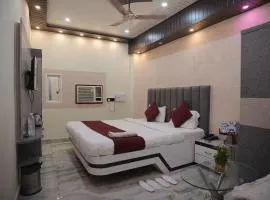 Hotel PLC Grand