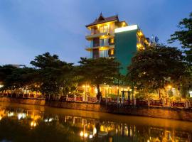 Lamphu Tree House Boutique Hotel, hotel Khauszan negyed környékén Bangkokban