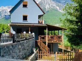 Guesthouse Kroni I Micanit