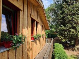 Chalet De La Forêt - 6 personnes, khách sạn ở Saint-Sauveur