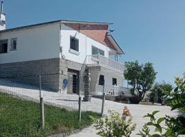 Apartamentos Santillán, hotel en San Vicente de la Barquera