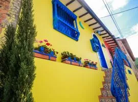 Casa Amarilla