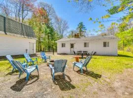 Walk to Lake Huron Beach Access! Family Getaway