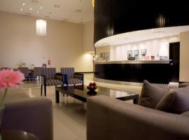 Hotel y Casino Del Río - General Roca, готель у місті Хенераль-Рока