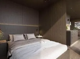 Hundeidvik Fjord Retreat - Fjord Suite