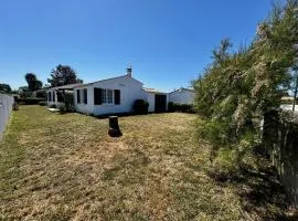 Maison 4 pièces près de la plage à Saint-Denis-d'Oléron, parking inclus - FR-1-246A-329