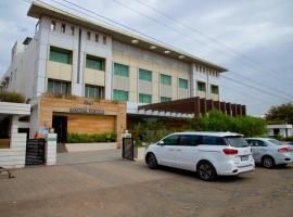 Ambar Sarovar Portico, khách sạn ở Gandhidham