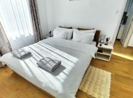 팔리치에 위치한 호텔 Apartman Dve lipe