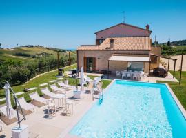 Italian Experience-Villa Clair, hotell i Fermo