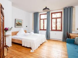 Künstlerzimmer im Kulturhaus Häselburg, Hotel in Gera
