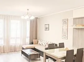 Lux 2 Central Apartment with Garage