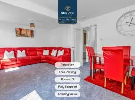 Springhill Townhouse - 3 Bedrooms, Great Views, Newly Refurbished, Free Parking, Free Wifi, River View, Dock, Eden Views, Fully Equipped, RELOCATION FAVOURITE by SUNRISE SHORT LETS DUNDEE
