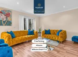 MUIRTON 1 - 4 Bed House, 4 Car Parking, 2 Baths, 5 Smart TVs, Fully Equipped, Large Dining and Living Space, Rear Garden, Free WiFi, by SUNRISE LONG LETS and SERVICED ACCOMMODATION DUNDEE