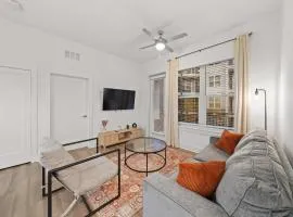 Cozy 2BD haven in heart of Tampa Free Parking
