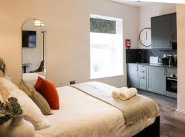 Lovely Studio Flat on Bath Road - Flat 9