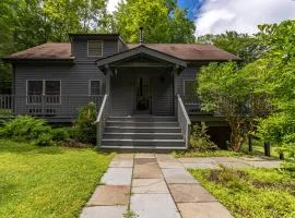 Bear Hollow - 10 mins to Kingston - Monthly Rates